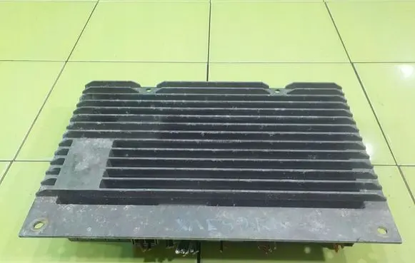 Land Rover Range Rover Sport L320 Sound amplifier XQK500095