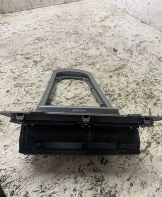 BMW X3 E83 Ashtray (front) 3411706