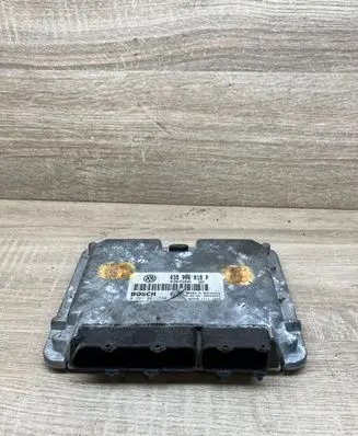 Volkswagen PASSAT B5 Engine control unit/module 038906018P 0281001720