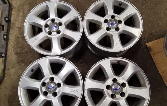 Volvo XC70 R16 alloy rim 