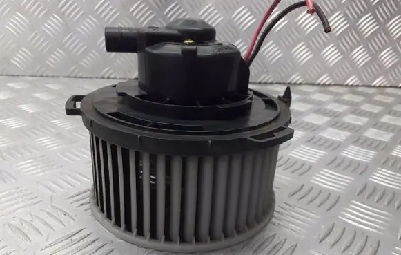 Mazda 3 I Front door blower motor 894000-0270