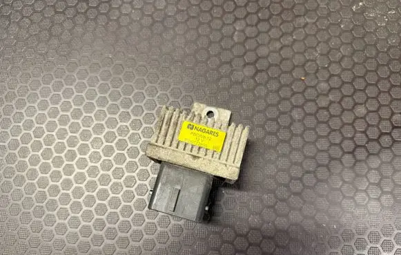 Nissan X-Trail T31 Glow plug pre-heat relay 8200772800 PBCR812