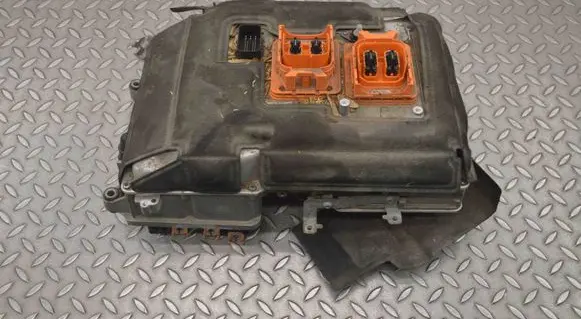 BMW i3 Voltage converter inverter 8679677