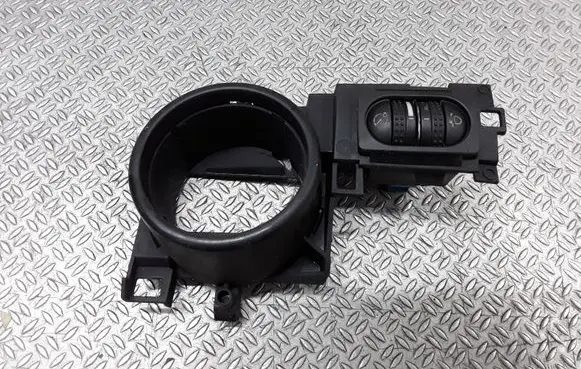 Volkswagen Touareg I Headlight level height control switch 7L6858903T