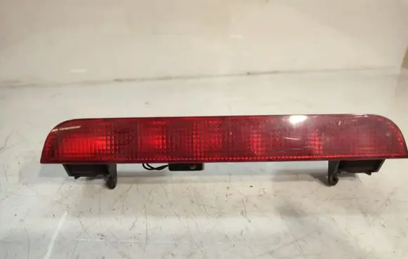 Nissan X-Trail T30 Third/center stoplight