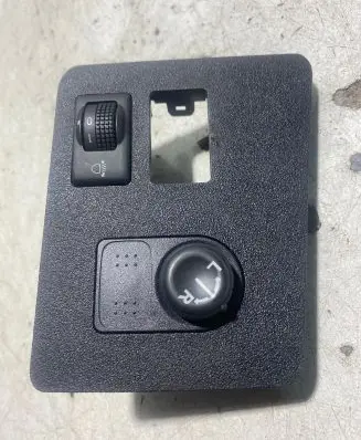 Nissan Qashqai Wing mirror switch 68485JD0000