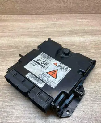 Nissan X-Trail T30 Engine control unit/module ECU 23710EC05D MB2758004735 5800473