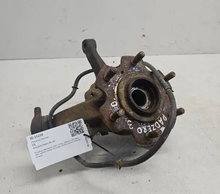 Mitsubishi Pajero Front wheel hub spindle knuckle