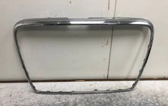 Audi A4 S4 B7 8E 8H Front grill 