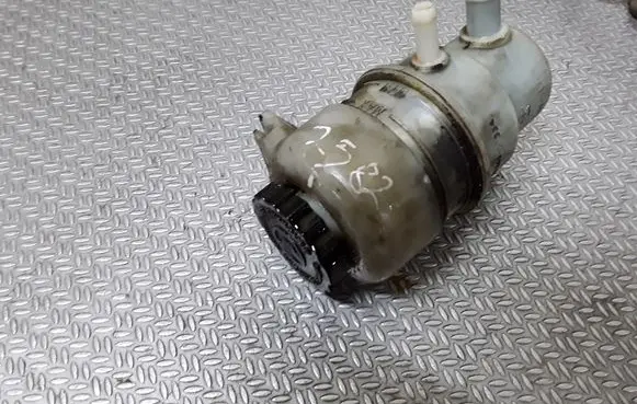 Chrysler Sebring (ST-22 - JR) Power steering fluid tank/reservoir