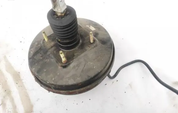 Toyota Corolla E120 E130 Brake booster lsh65 2r8p