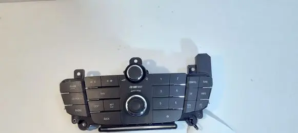 Head unit multimedia control