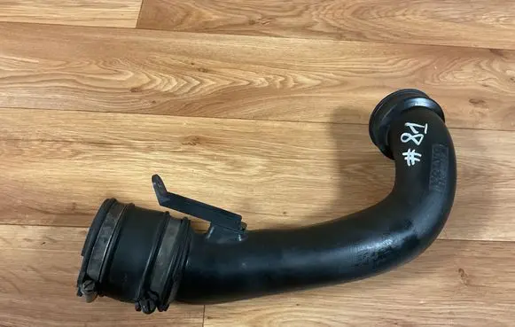 Volvo V70 Intercooler hose/pipe 30741667