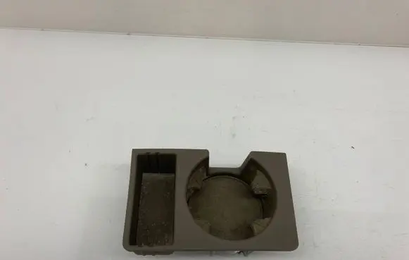 Cup holder front
