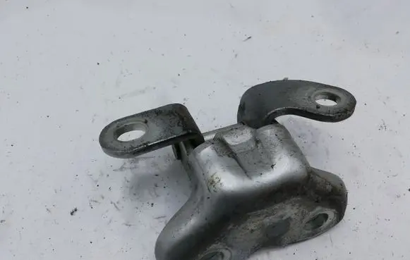 Toyota Avensis T250 Rear door upper hinge NOCODE