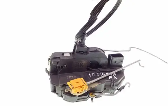 Opel Insignia A Front door lock 13579522