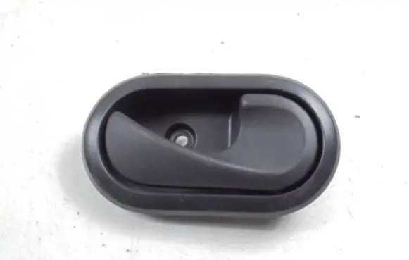 Dacia Sandero Front door interior handle 8200733847