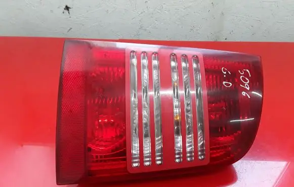 Skoda Octavia Mk1 (1U) Rear/tail lights 1U9945096B 1U9945112B