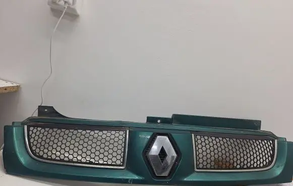 Renault Trafic II (X83) Front bumper upper radiator grill