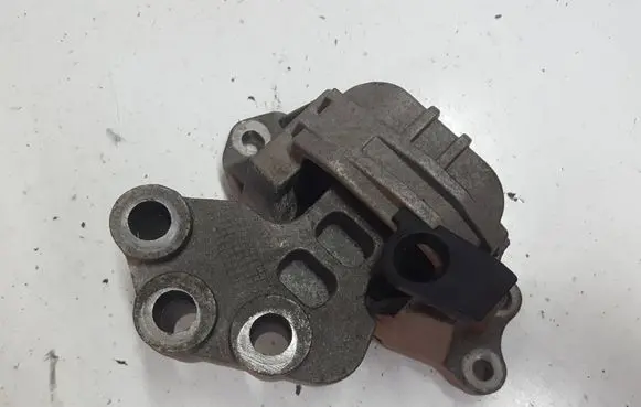 Fiat 500X Engine mount vacuum valve 