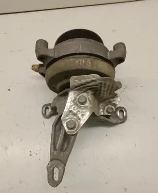 Audi A8 S8 D5 Engine mount bracket 4M0399152Q