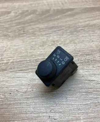 Nissan Almera Tino Headlight level height control switch 36997B 024702