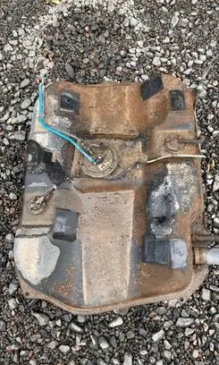 KIA Carens I Fuel tank 