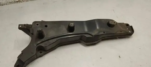 Fender mounting bracket