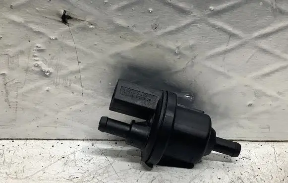 Skoda Octavia Mk2 (1Z) Vacuum valve 6QE906517A