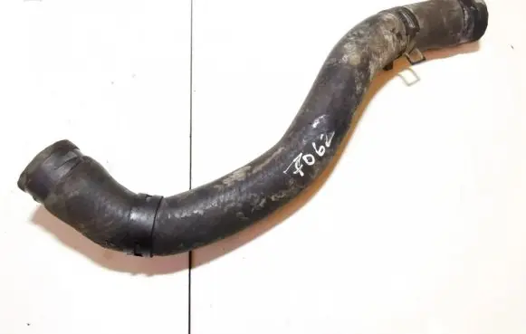 Toyota Avensis Verso Engine coolant pipe/hose