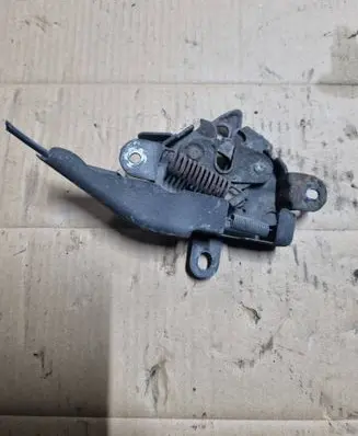 Toyota Previa (XR30, XR40) II Engine bonnet/hood lock/catch