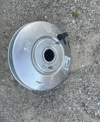 Peugeot 308 Brake booster 9841624580