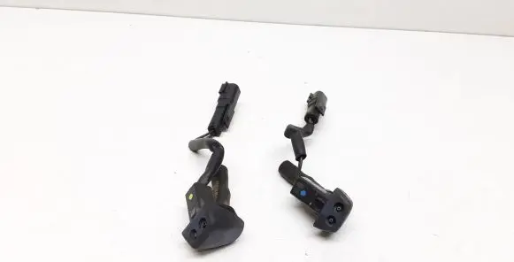 Volvo XC60 Windshield washer spray nozzle 