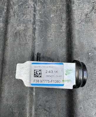 KIA Sportage Air conditioning (A/C) expansion valve 97775F1380