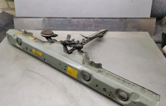 Toyota Yaris Radiator support slam panel