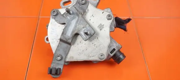 Ford Fiesta Vacuum pump CM5G2A451GB SFJC