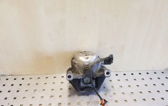 Audi A6 S6 C7 4G Engine mount bracket