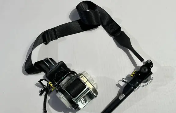 Dodge RAM Front seatbelt 5ZN18TX7AC