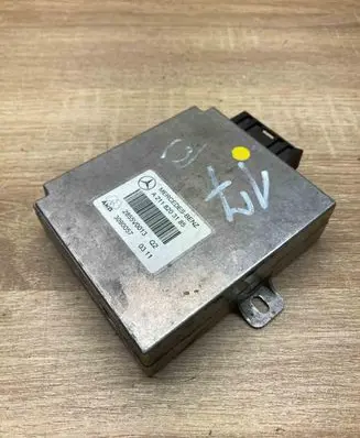 Mercedes-Benz E W211 Phone control unit/module A2118203185