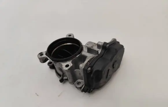 Audi A4 S4 B9 8W Throttle valve 05L128063D V11000613