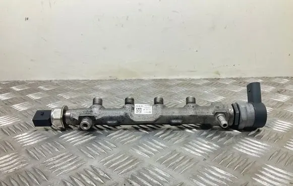 Seat Leon (5F) Fuel pressure regulator 04L089B 057130764AB 04L906054