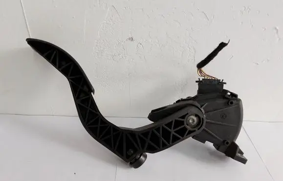 Audi A4 S4 B6 8E 8H Accelerator throttle pedal 8E1723523F