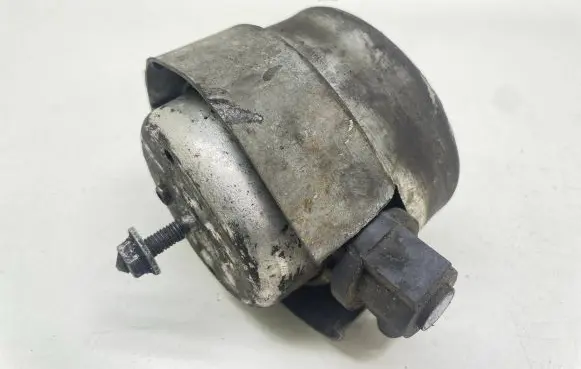 Audi A4 S4 B6 8E 8H Engine mount bracket 8E0199379E