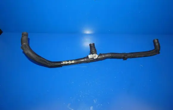 Jaguar XJ X351 Engine coolant pipe/hose 9X2Q9Y438CB