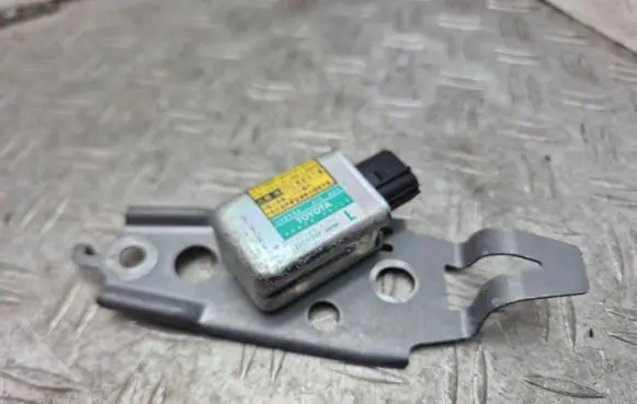 Lexus GS 300 350 430 450H Airbag deployment crash/impact sensor 8983030130 1879001762