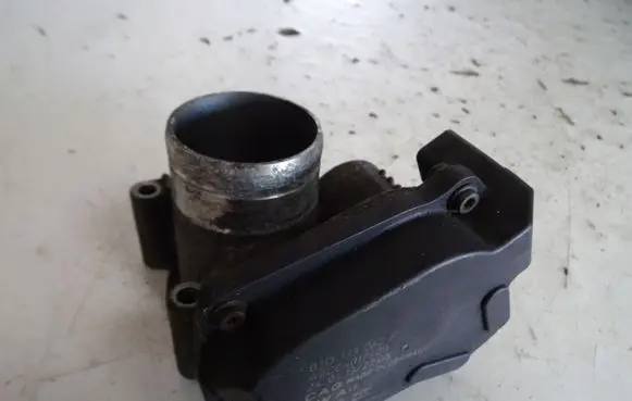 Seat Ibiza IV (6J,6P) Throttle valve 03D133062F