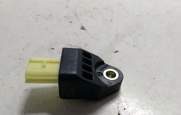 Toyota Auris E180 Airbag deployment crash/impact sensor 8983102160