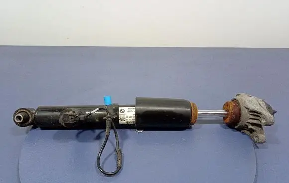 BMW M3 F80 Rear shock absorber/damper 6895057
