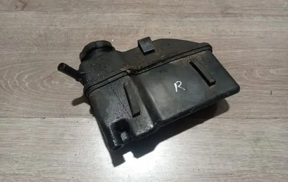 Volvo V70 Power steering fluid tank/reservoir 8649720