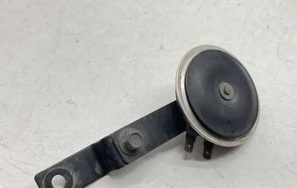 Nissan Navara D23 Horn signal E1000114